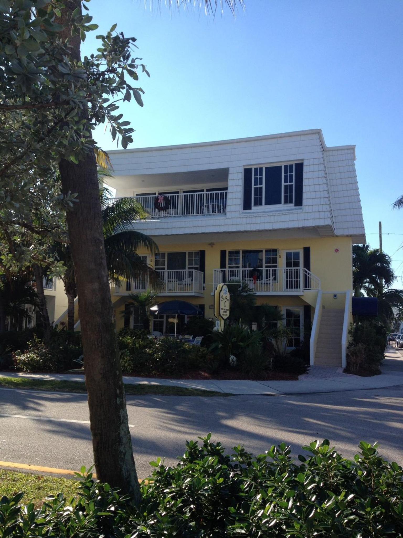 Sea Spray Inn