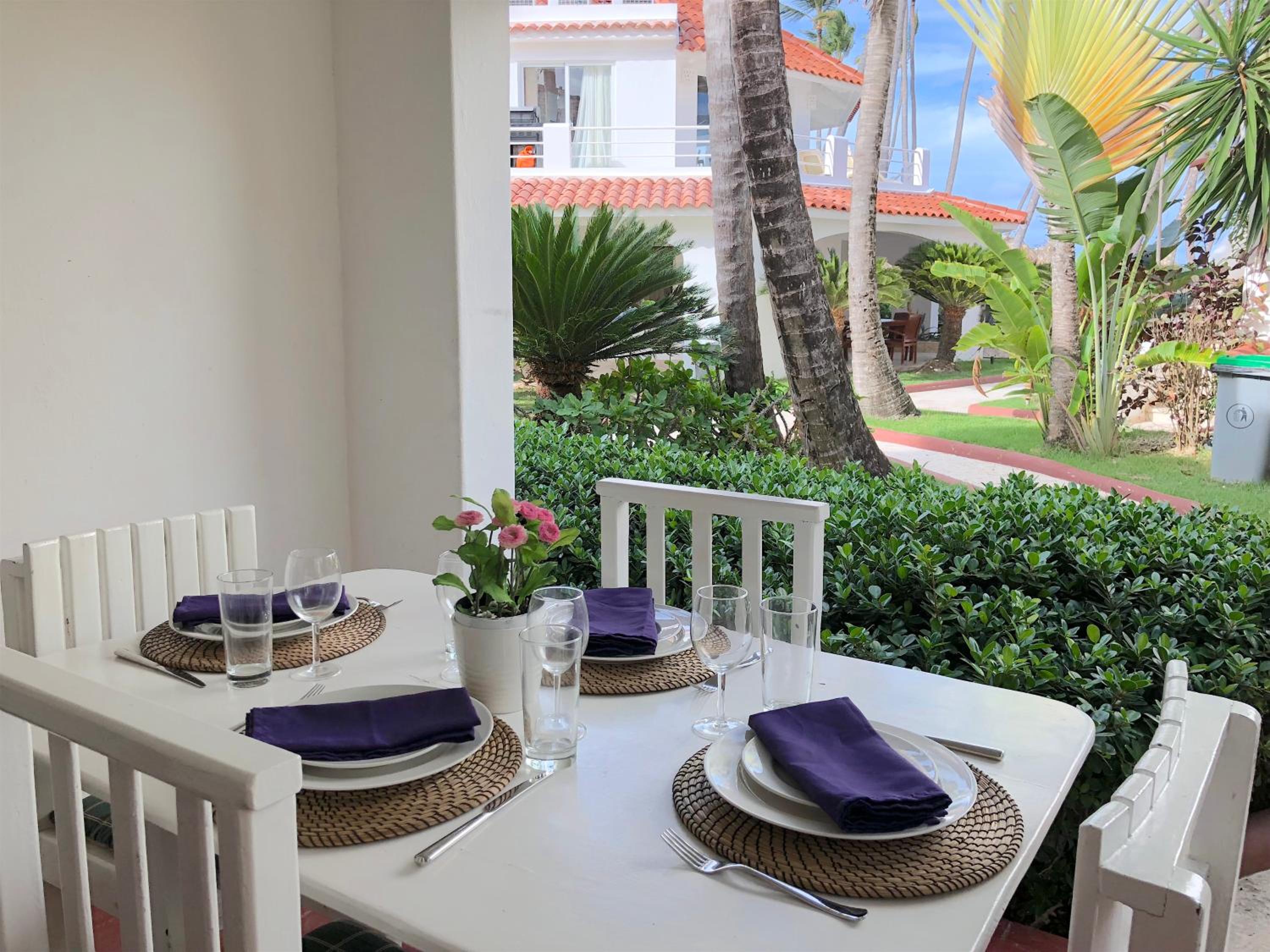 CORAL VILLAS Private Beach Resort and Spa