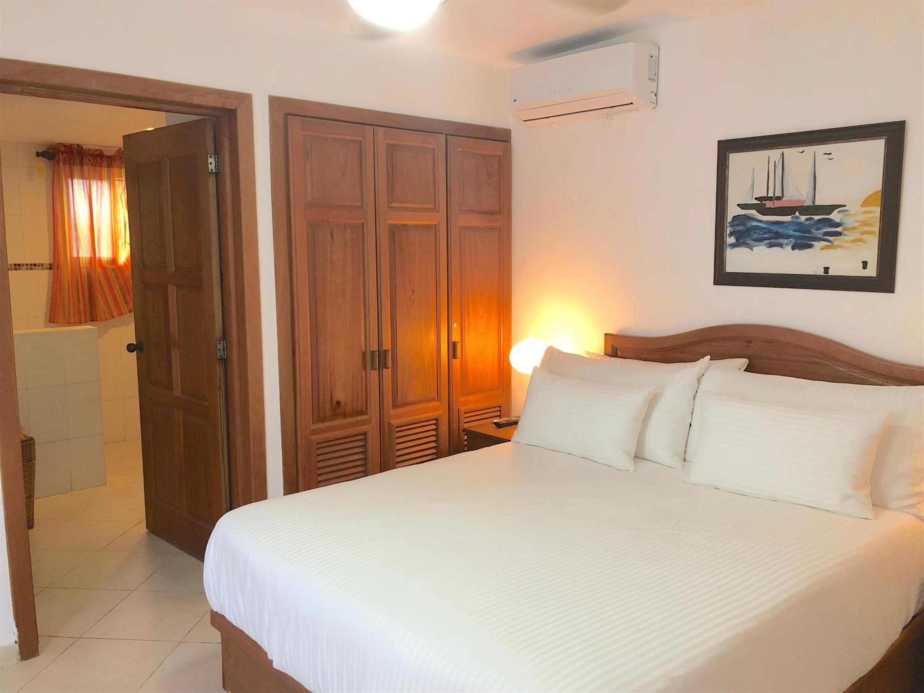 CORAL VILLAS Private Beach Resort and Spa