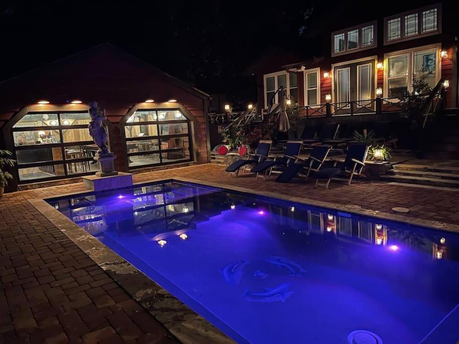 Lake House