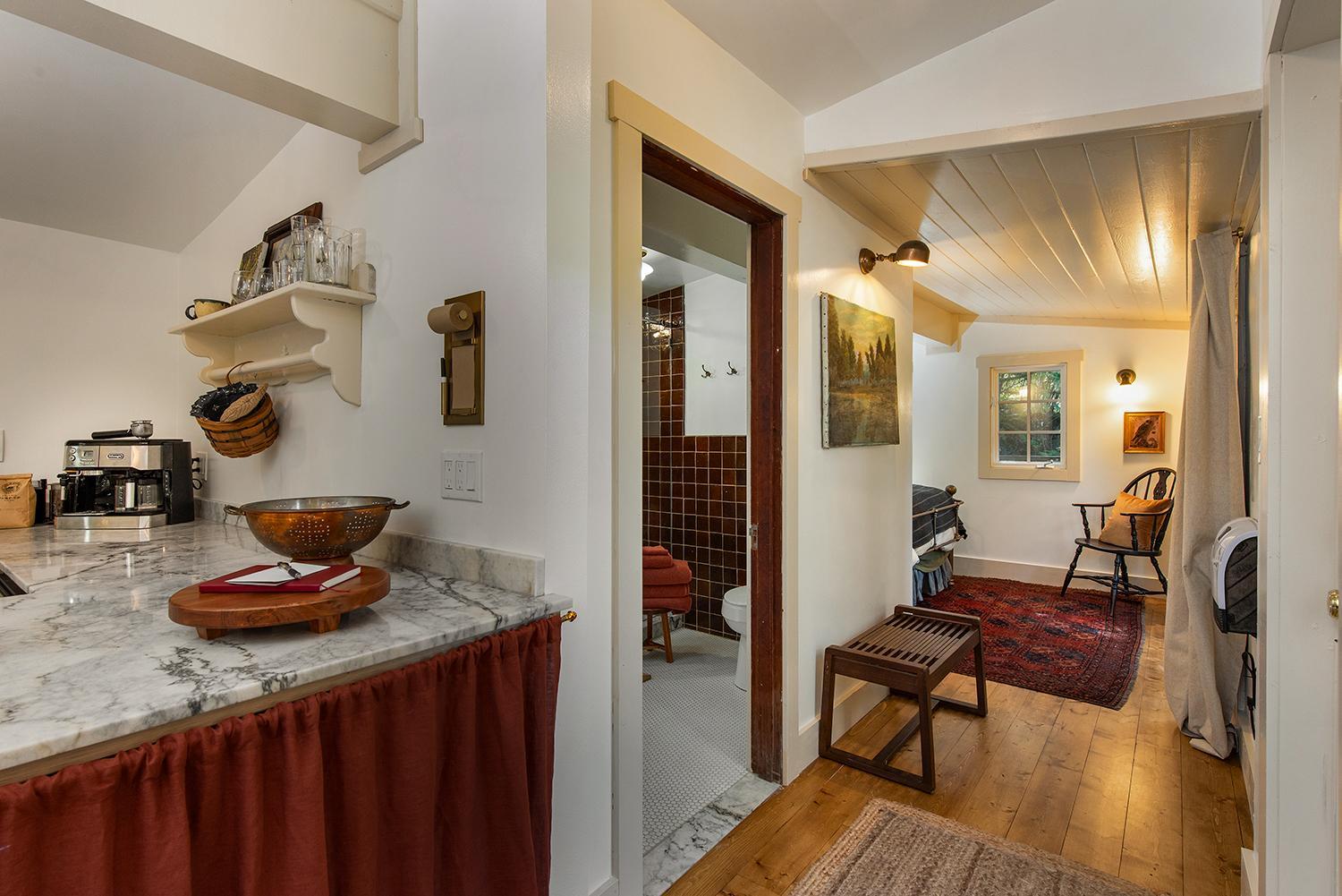 Luxury Riverview Cottage - walk to town & trails view 3