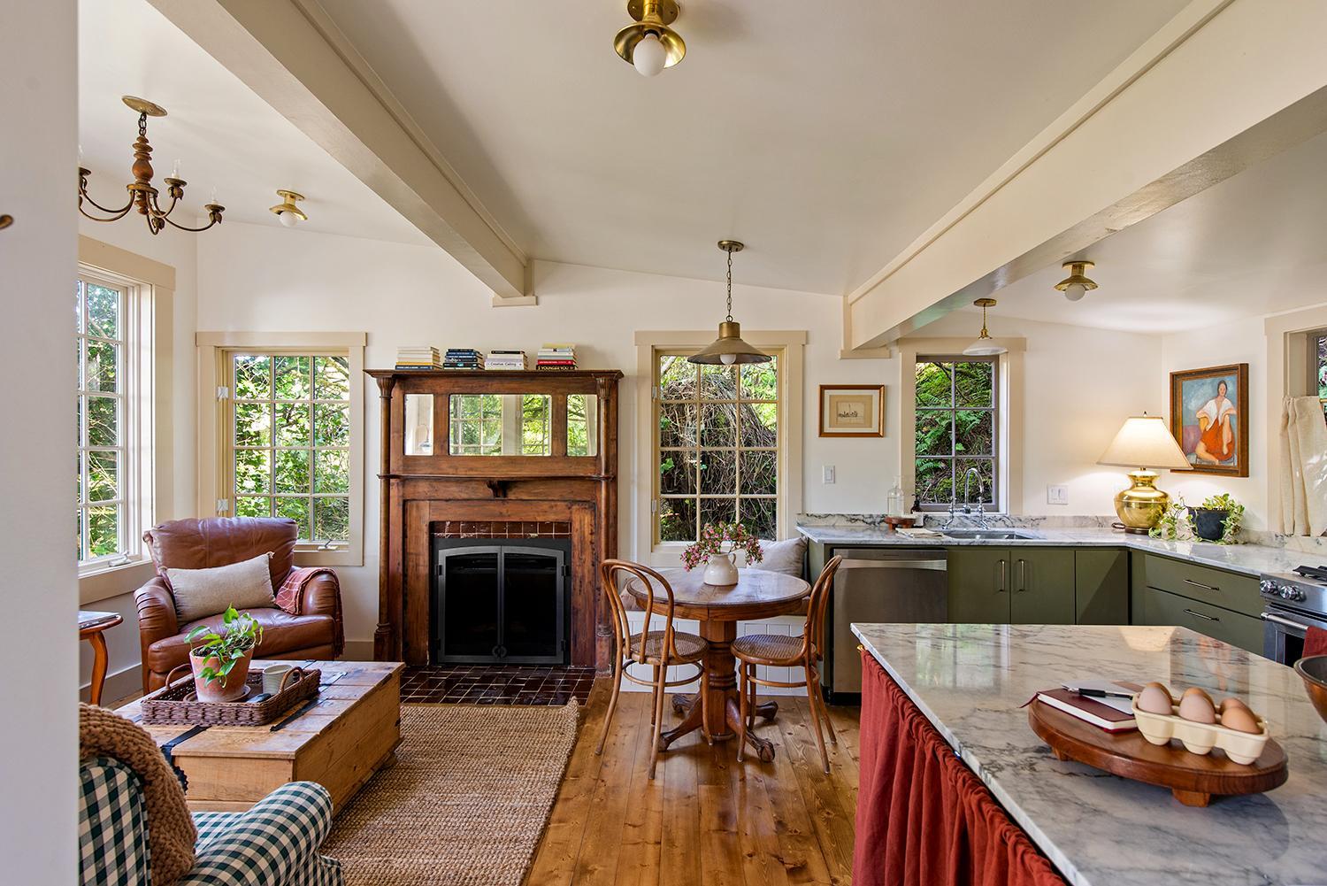 Luxury Riverview Cottage - walk to town & trails view 5