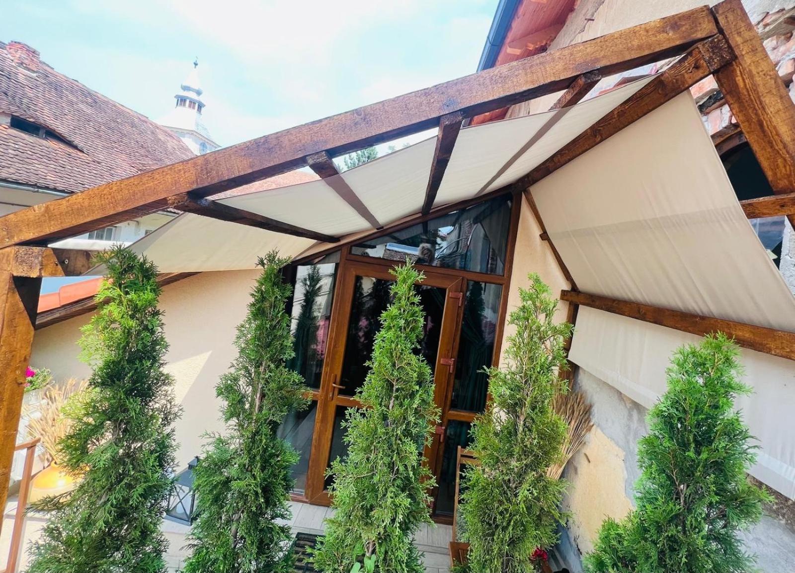 Studio Rezistenta