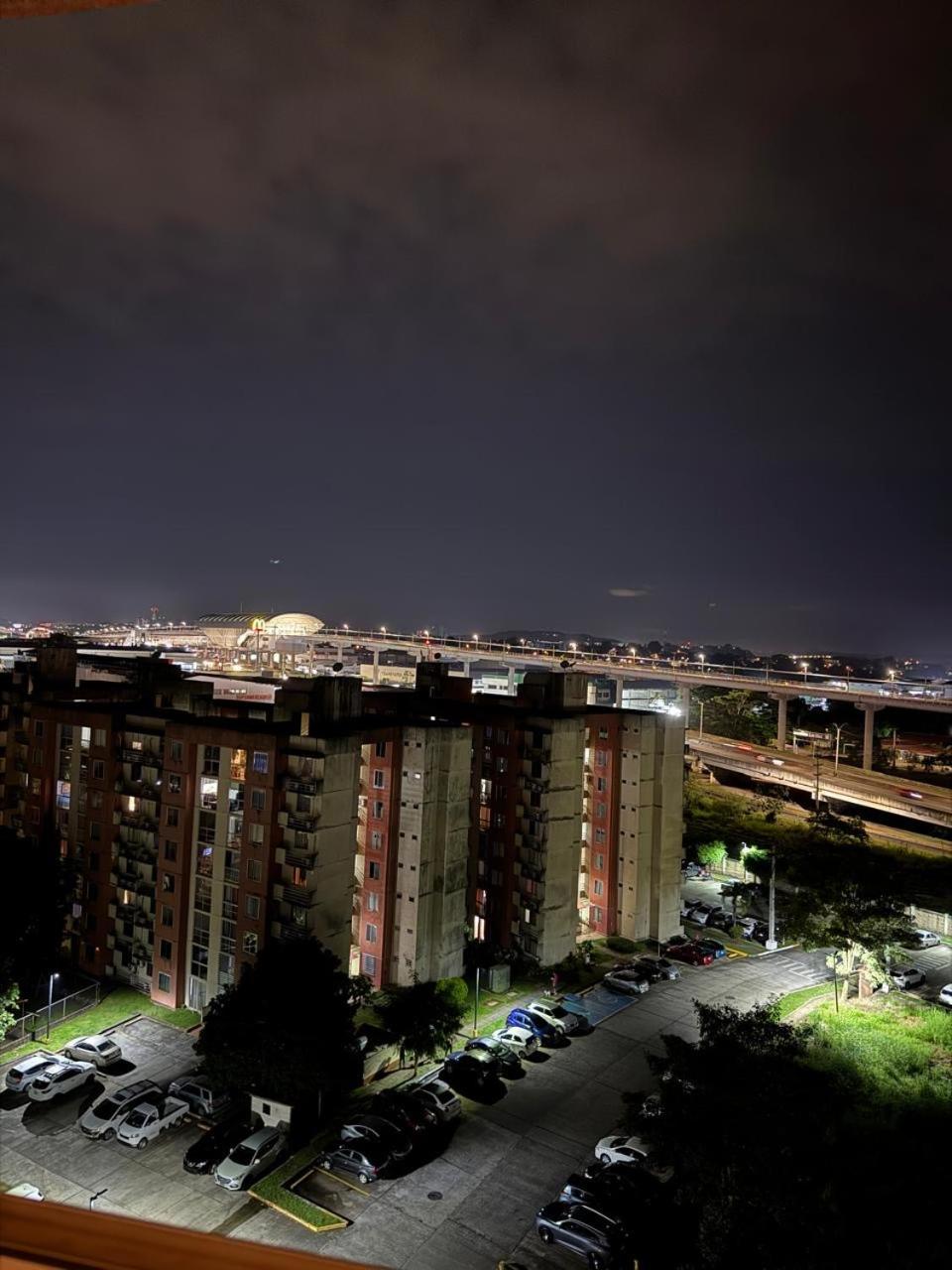 Apartamento completo cerca del aeropuerto