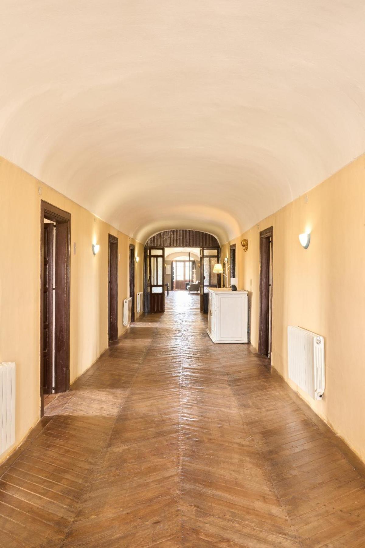 CASA RURAL PALACIO CONDE DE ALDANA con piscina entre encinares y dehesas