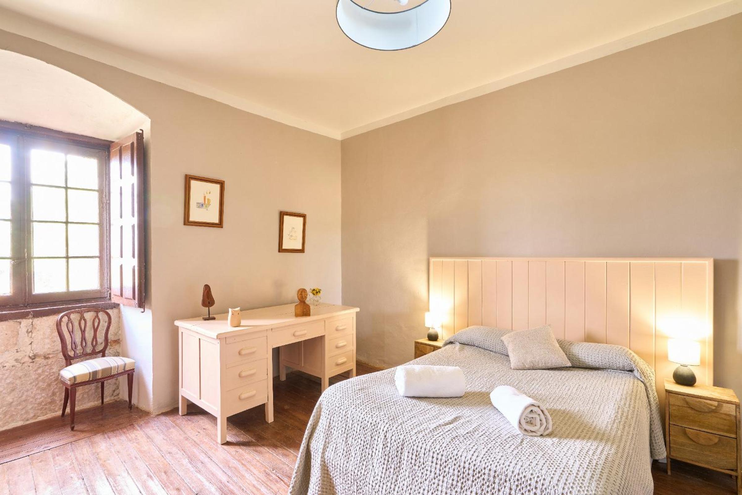 CASA RURAL PALACIO CONDE DE ALDANA con piscina entre encinares y dehesas
