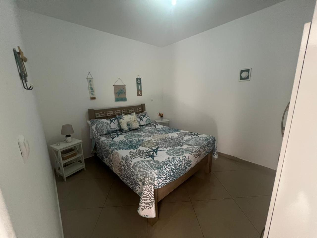 Techas Stylish 2-Bedroom 8 min to Beach