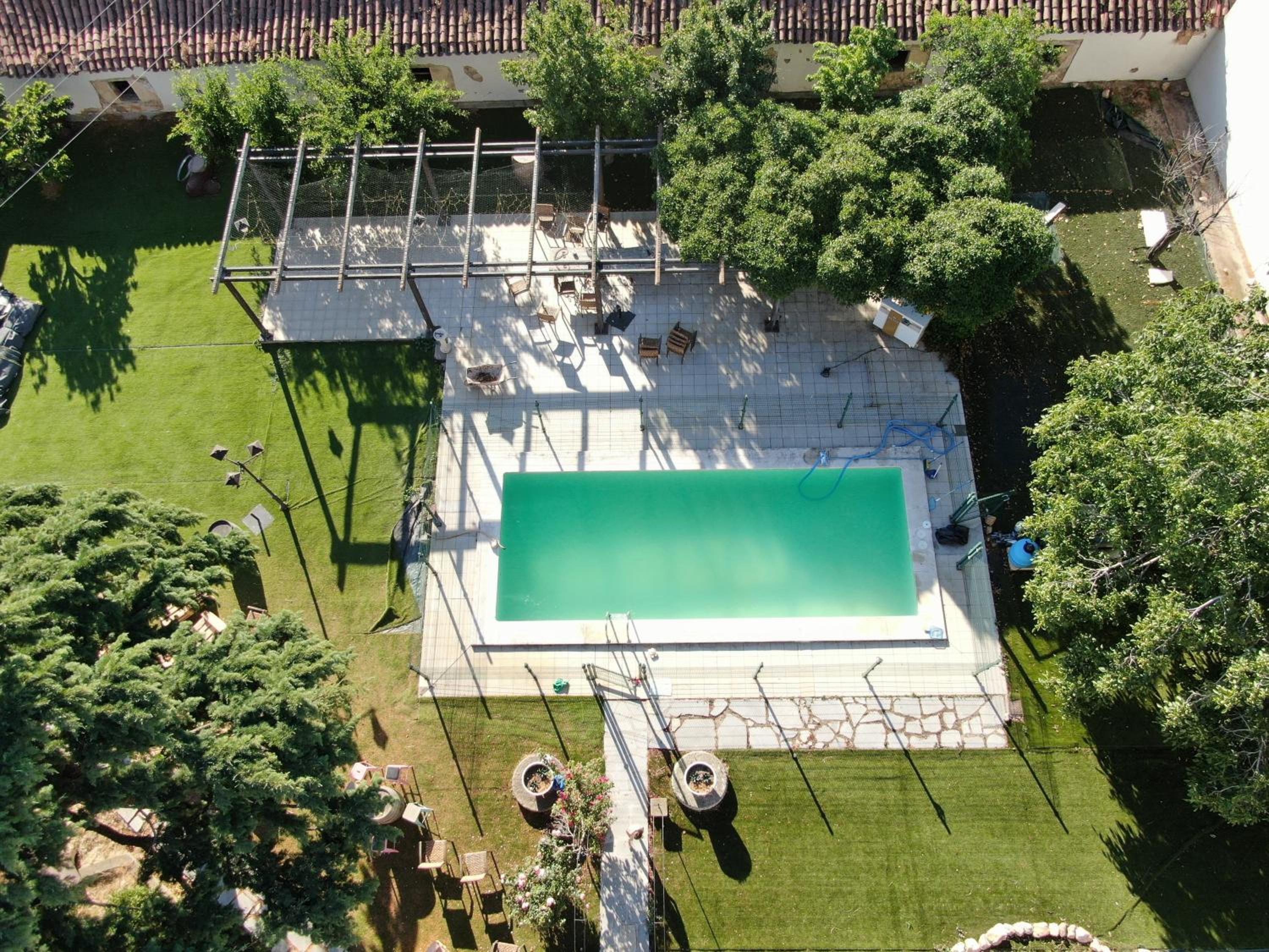 CASA RURAL PALACIO CONDE DE ALDANA con piscina entre encinares y dehesas