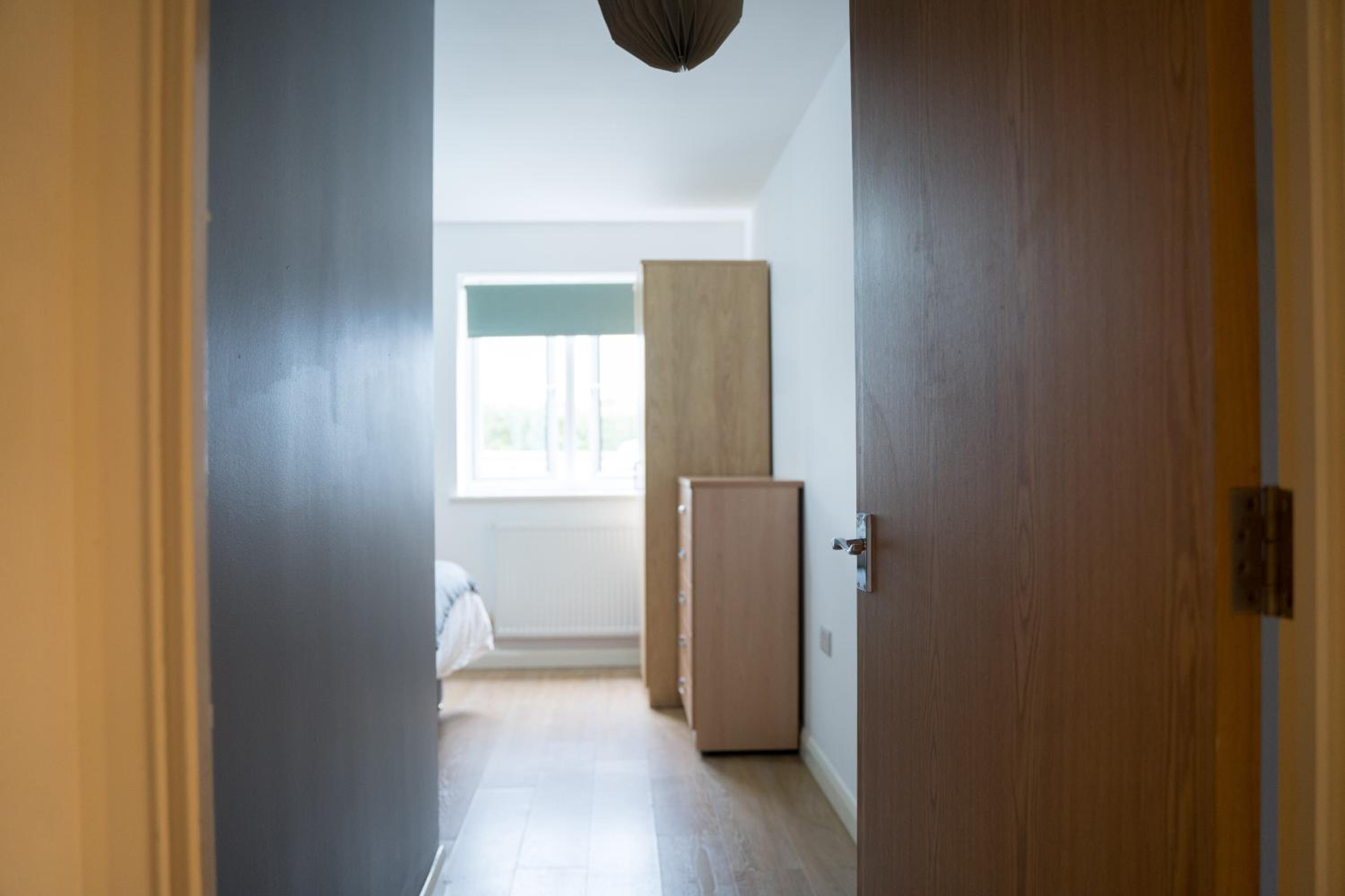 The Kensington Apartment, FREE CarPark, Ideal Location for exploring Oxford City & nearby places, easy access to ring road MINI PLANT, Universities & Oxfor view 4