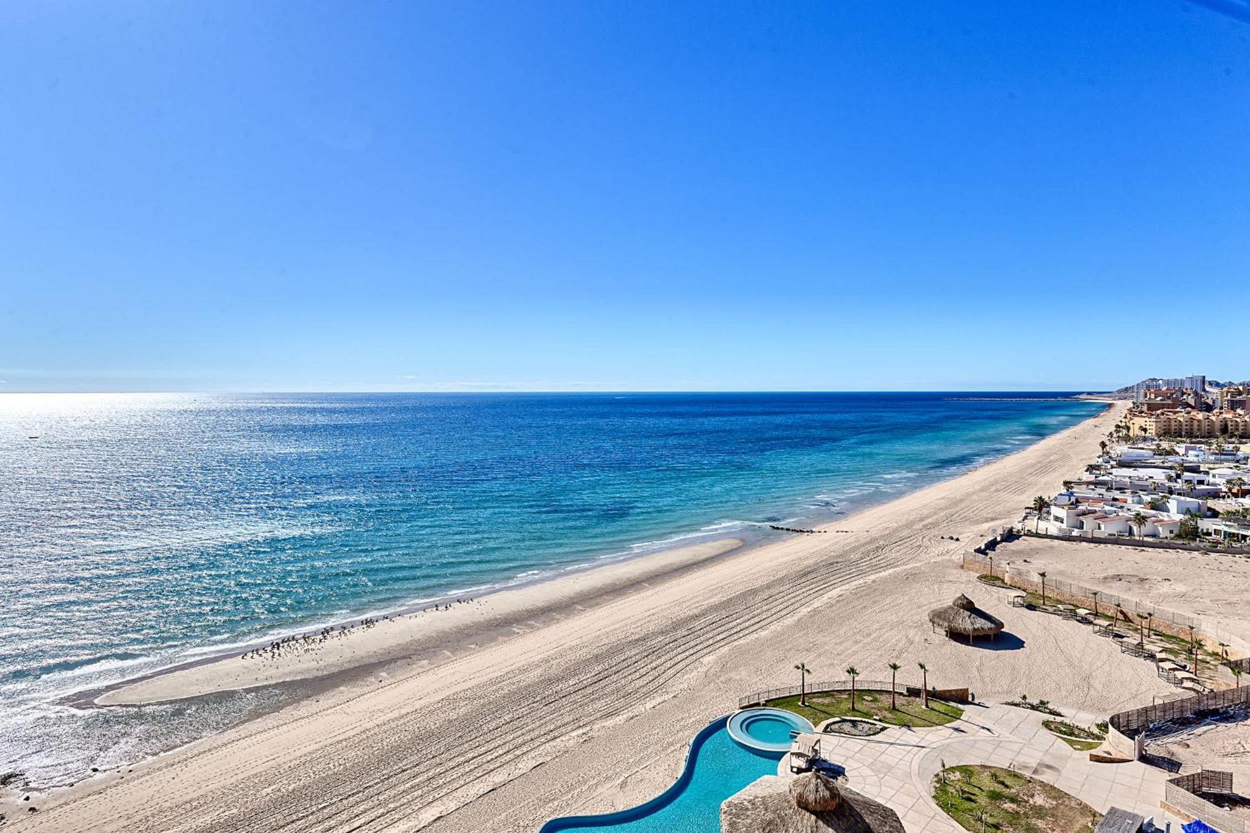 Oceanfront Vibes Iconic Beachside Getaway