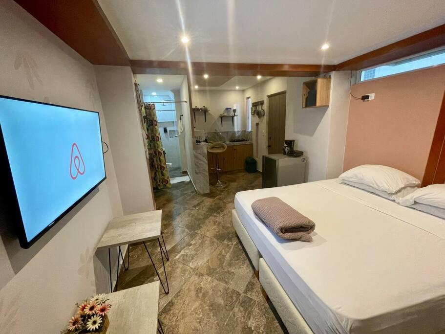 Acogedor y privado estudio cerca a la muralla