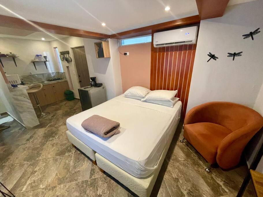 Acogedor y privado estudio cerca a la muralla