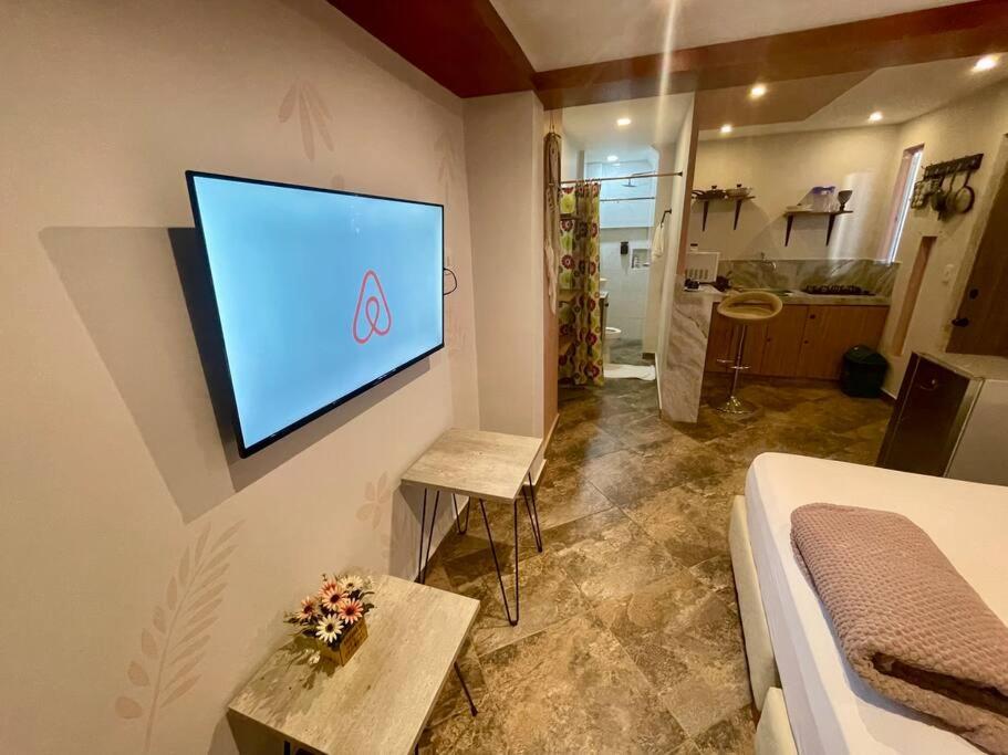 Acogedor y privado estudio cerca a la muralla