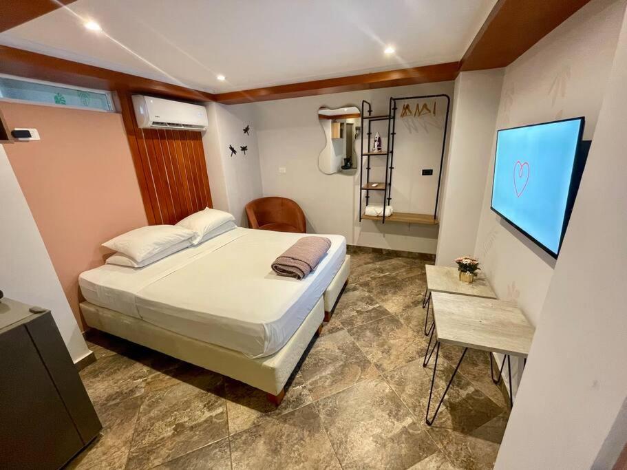 Acogedor y privado estudio cerca a la muralla