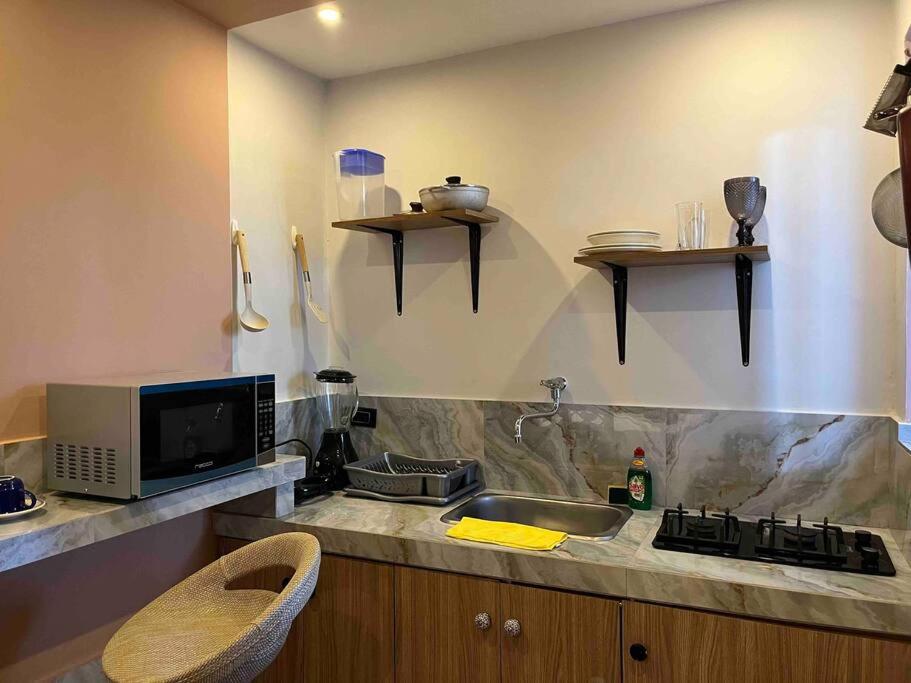 Acogedor y privado estudio cerca a la muralla