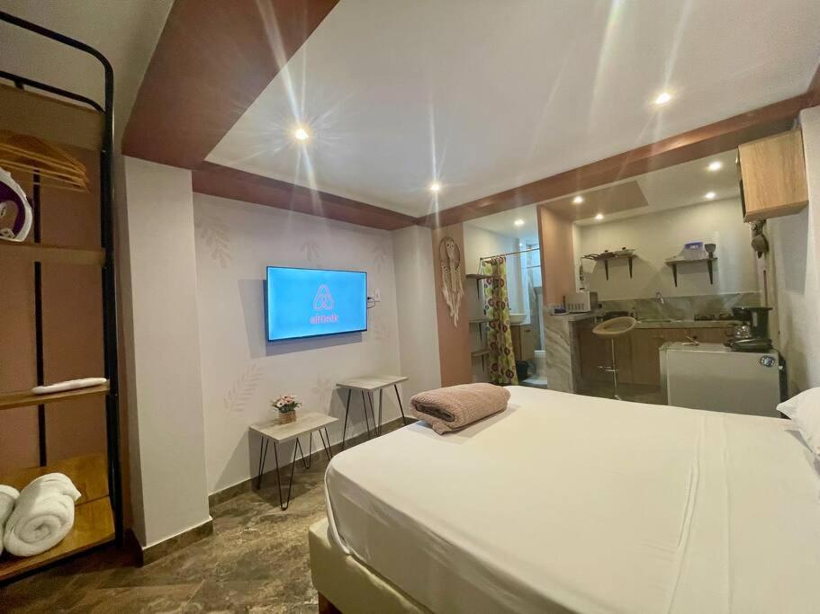 Acogedor y privado estudio cerca a la muralla