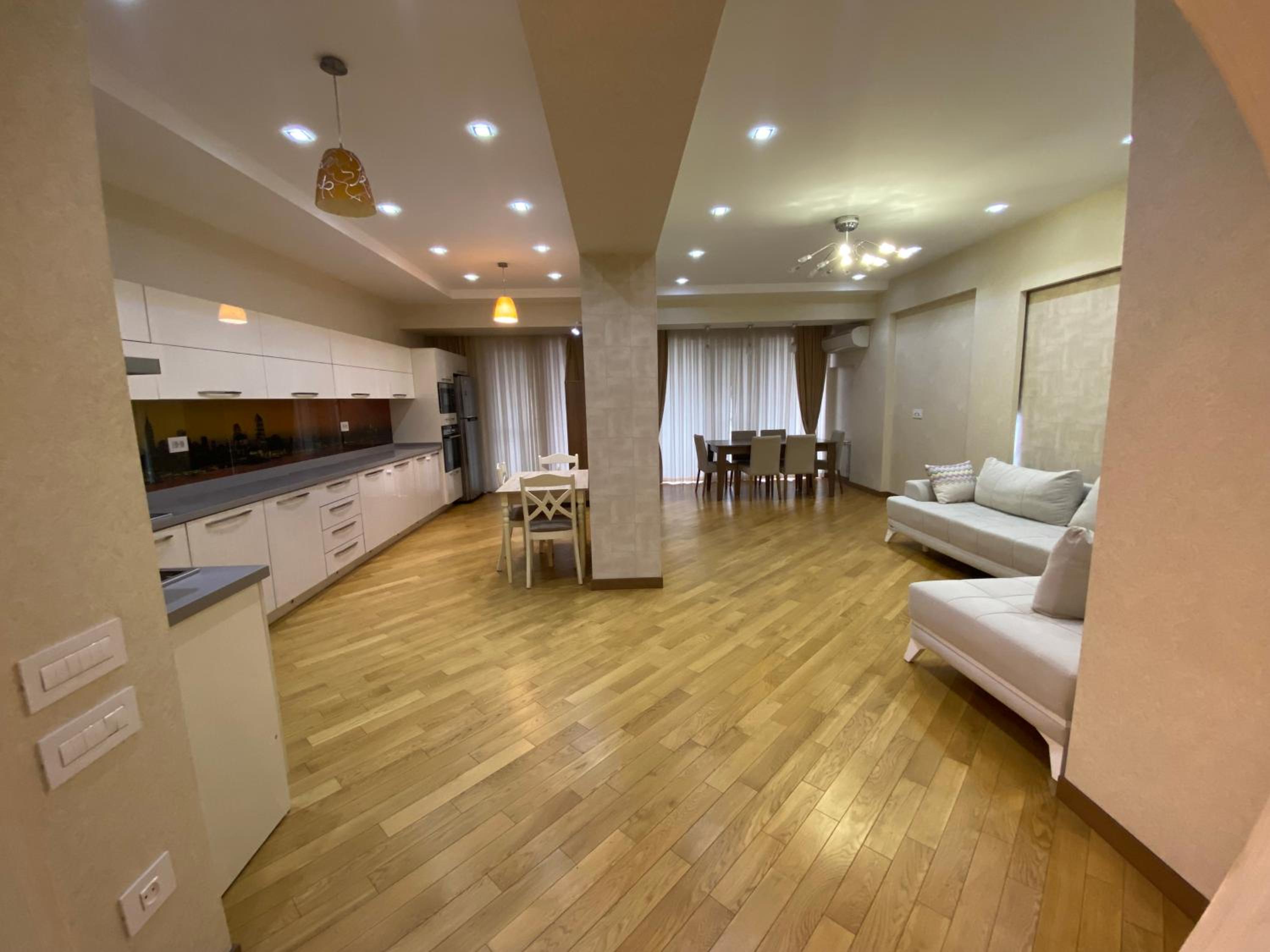 Park Azure 6