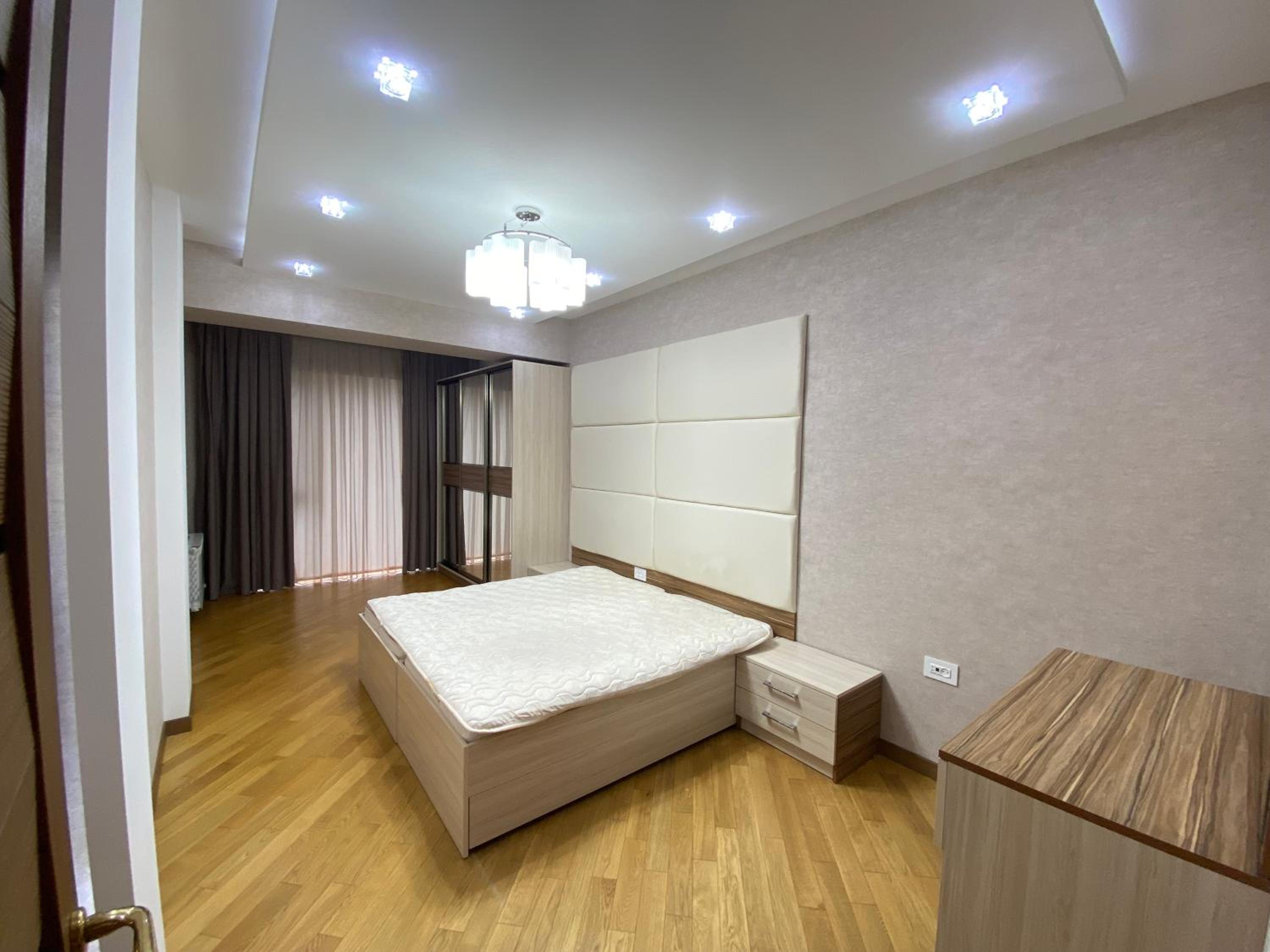 Park Azure 6