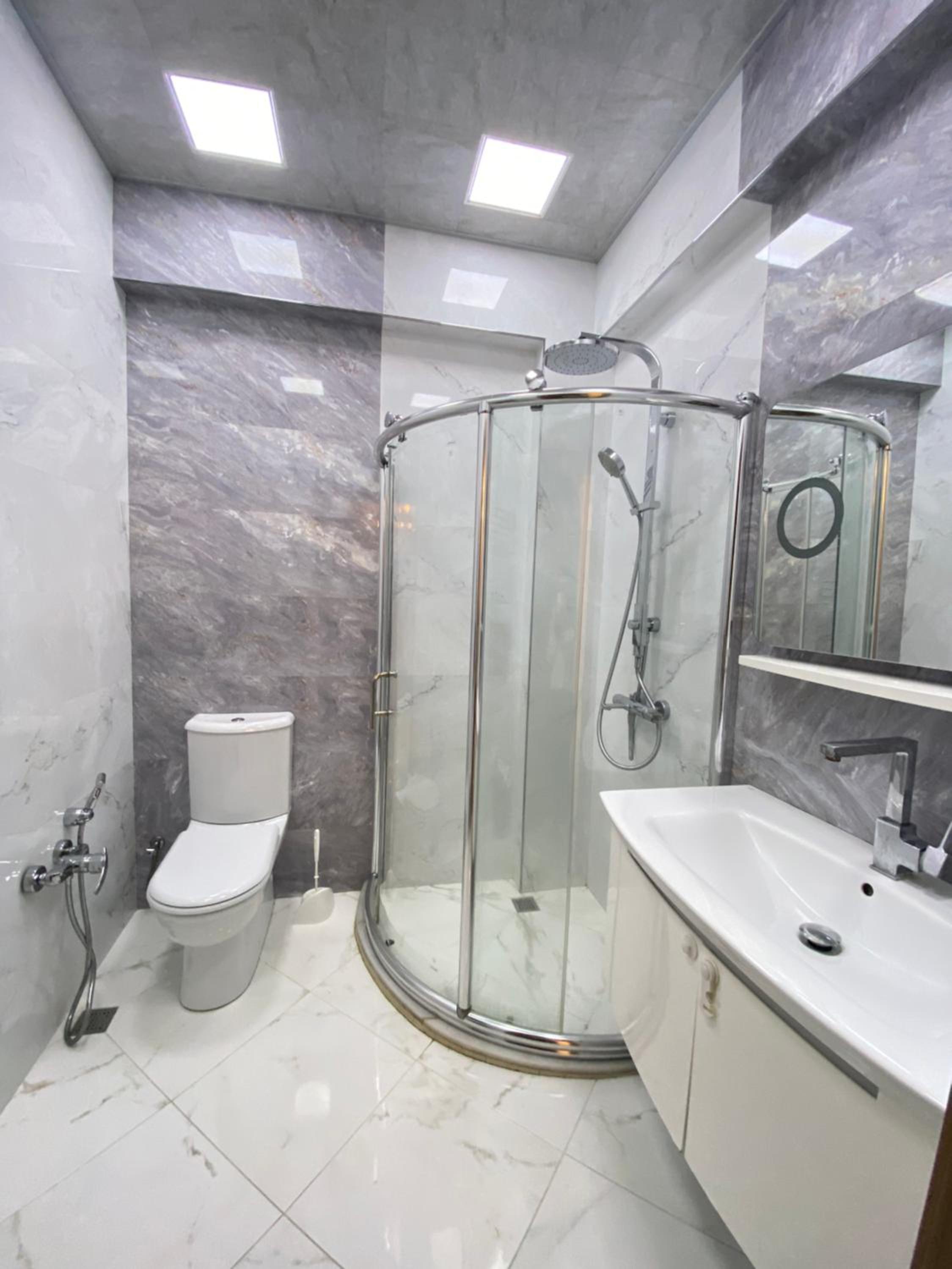 Park Azure 6