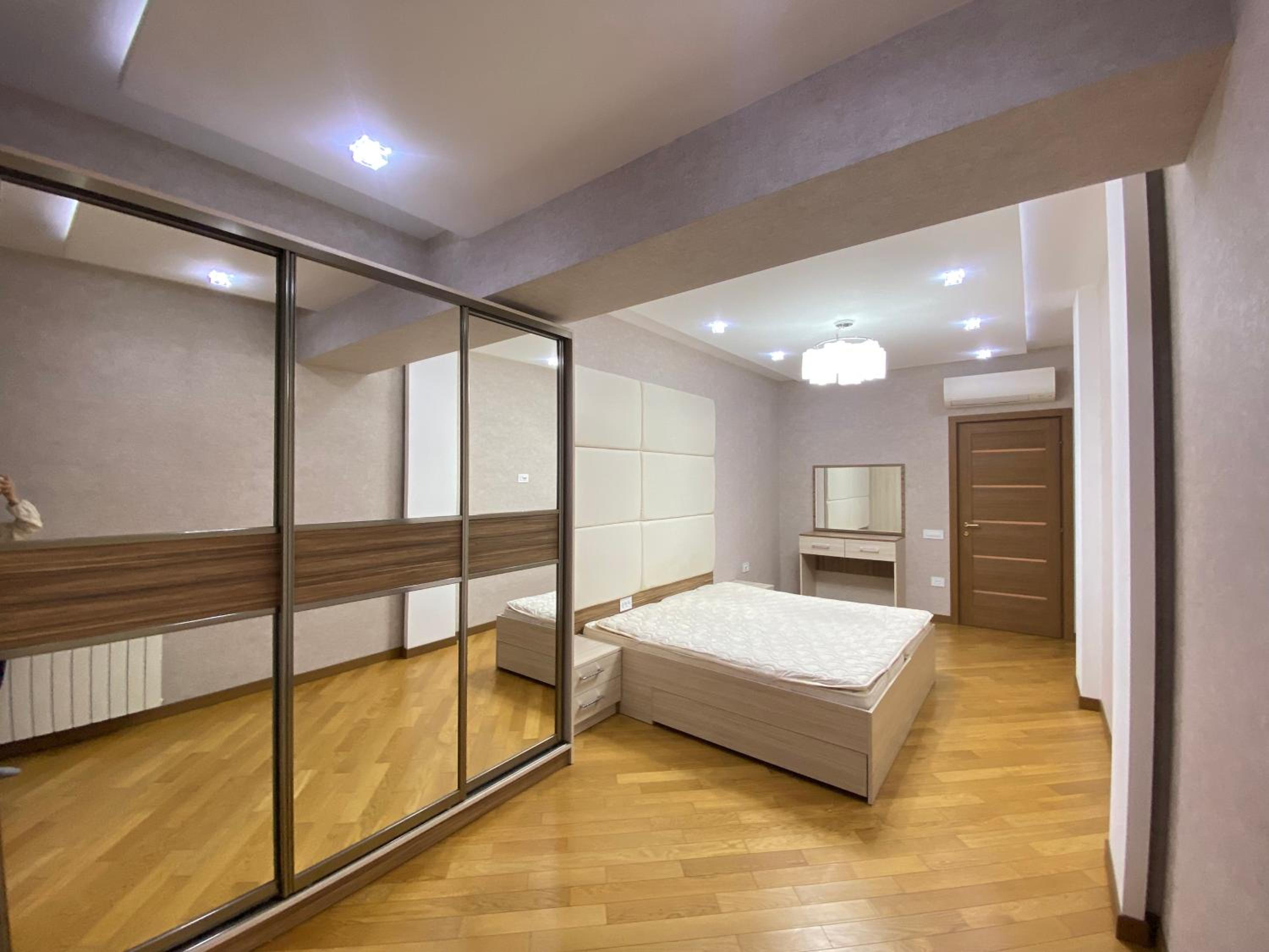 Park Azure 6