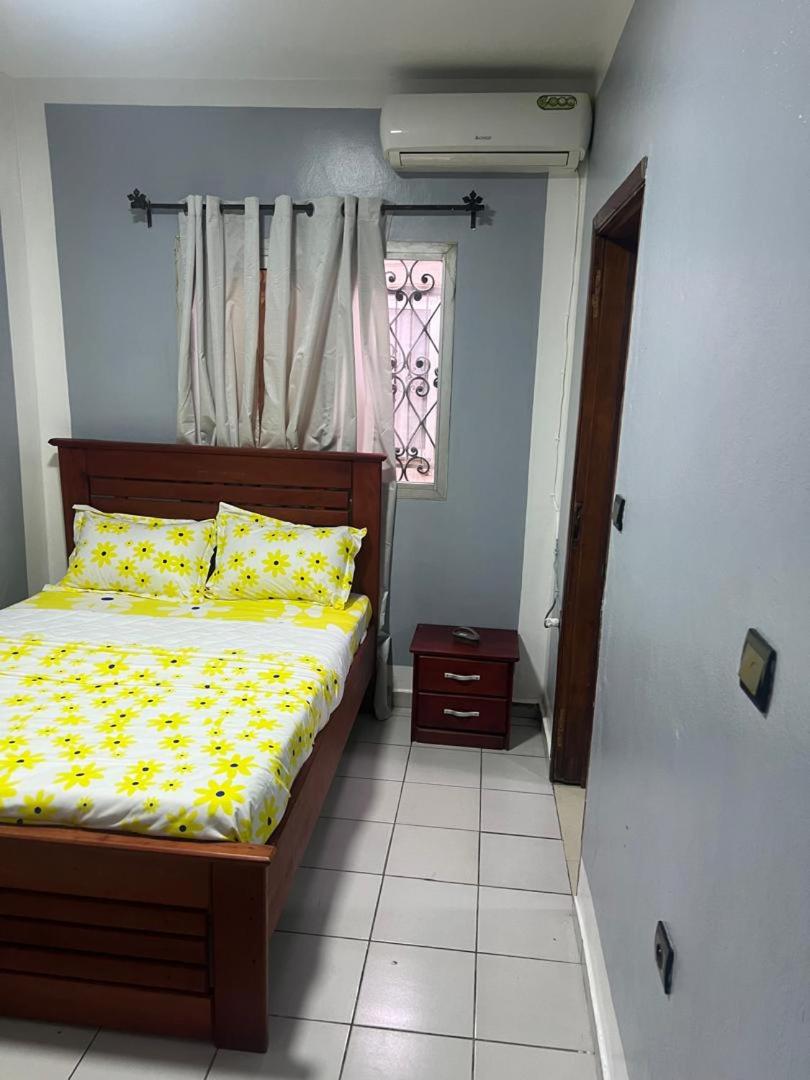 Makepe Villa via Carrefour Patrick Mboma
