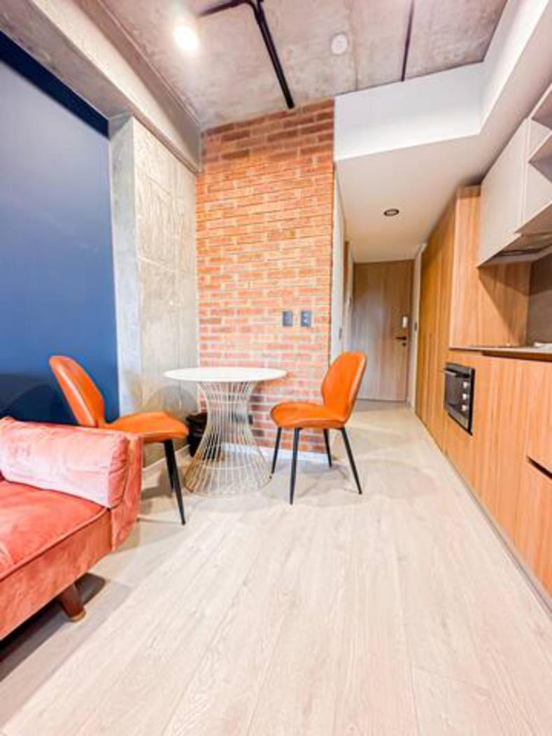 Skyline Suites - Elegant Living with Coworking & Scenic Views