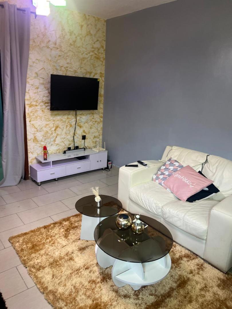 Makepe Villa via Carrefour Patrick Mboma