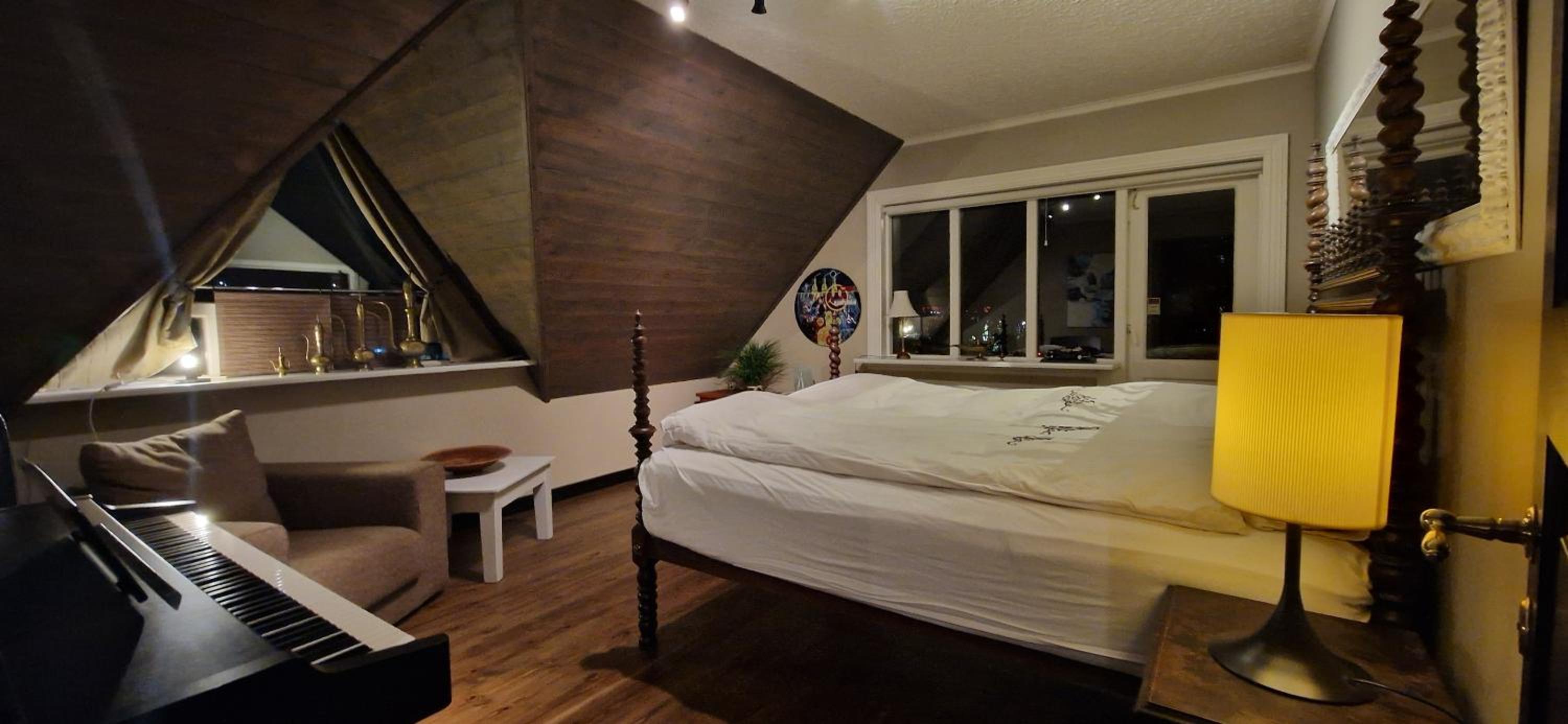 Luxury Villa, hot & cold tub for 8 person view 4