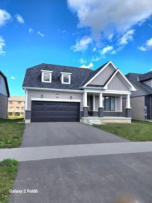 Luxury bungalow in Thorold near Niagara falls