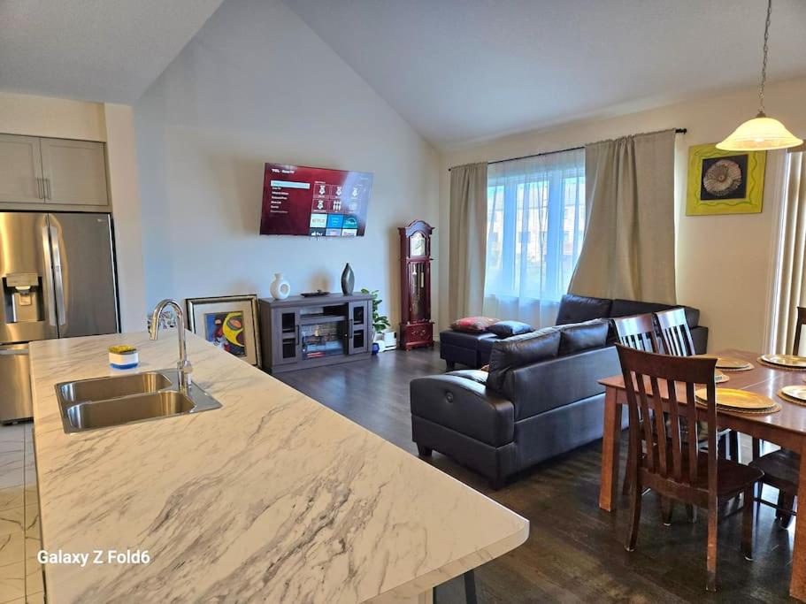 Luxury bungalow in Thorold near Niagara falls