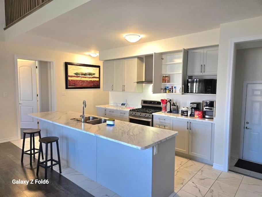 Luxury bungalow in Thorold near Niagara falls
