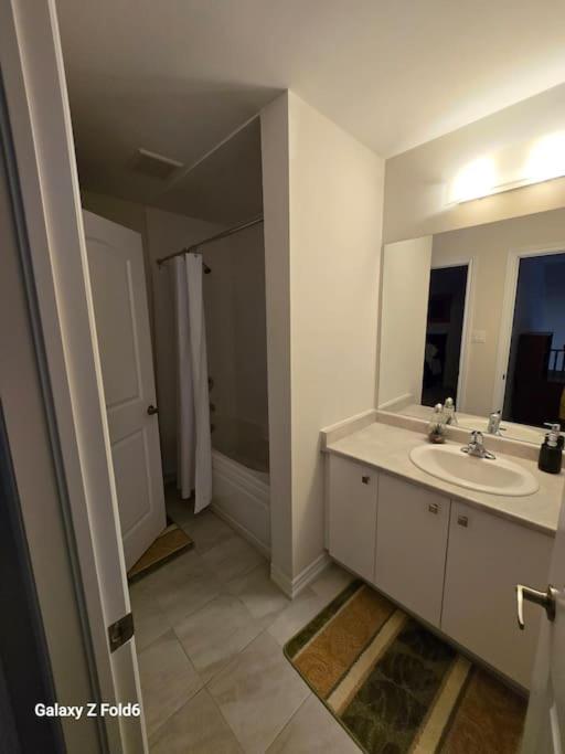 Luxury bungalow in Thorold near Niagara falls