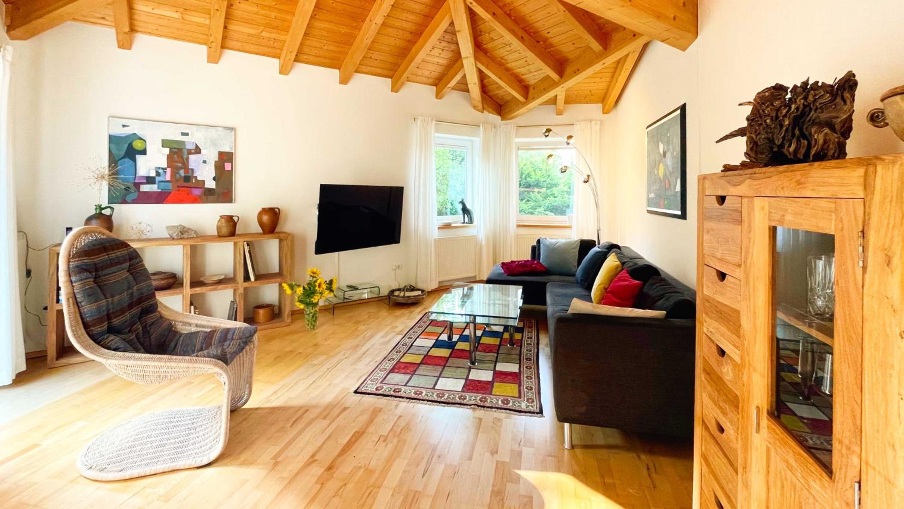 Casa-Philipp, mediterrane, lichtdurchflutete, stilvolle Ruhe-Oase, ebenerdig, mit Garten, Terrasse, Grill und Sauna im Naturparadies Fränkische Schweiz
