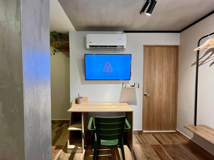 Fancy Studio With Balcony Near Old Town
