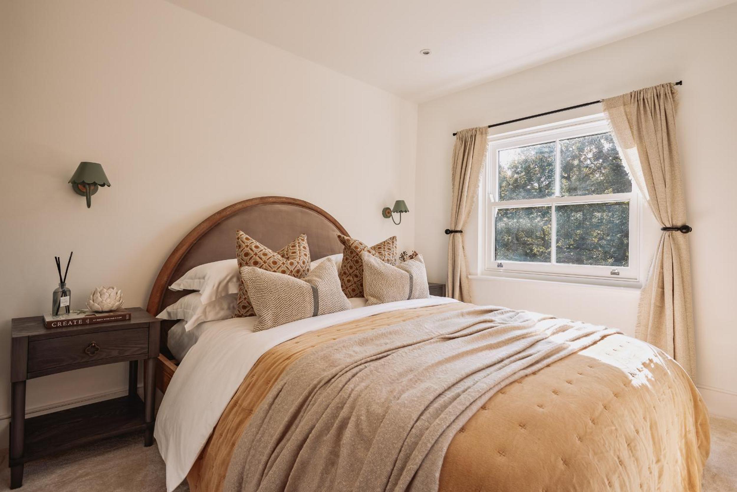 The Elegant Fulham Maisonette with Terrace