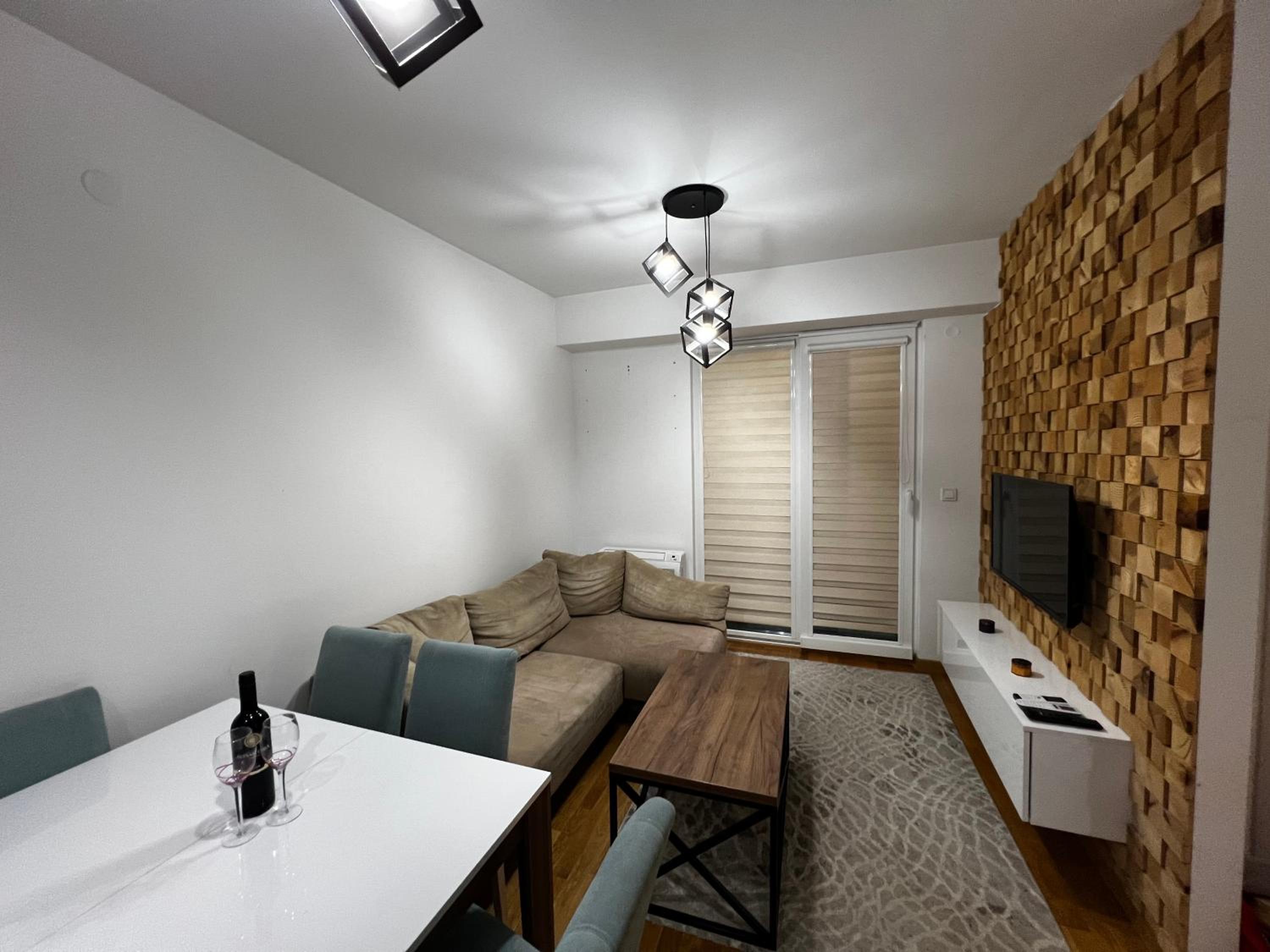 Cozy View Urban Garden Apartment