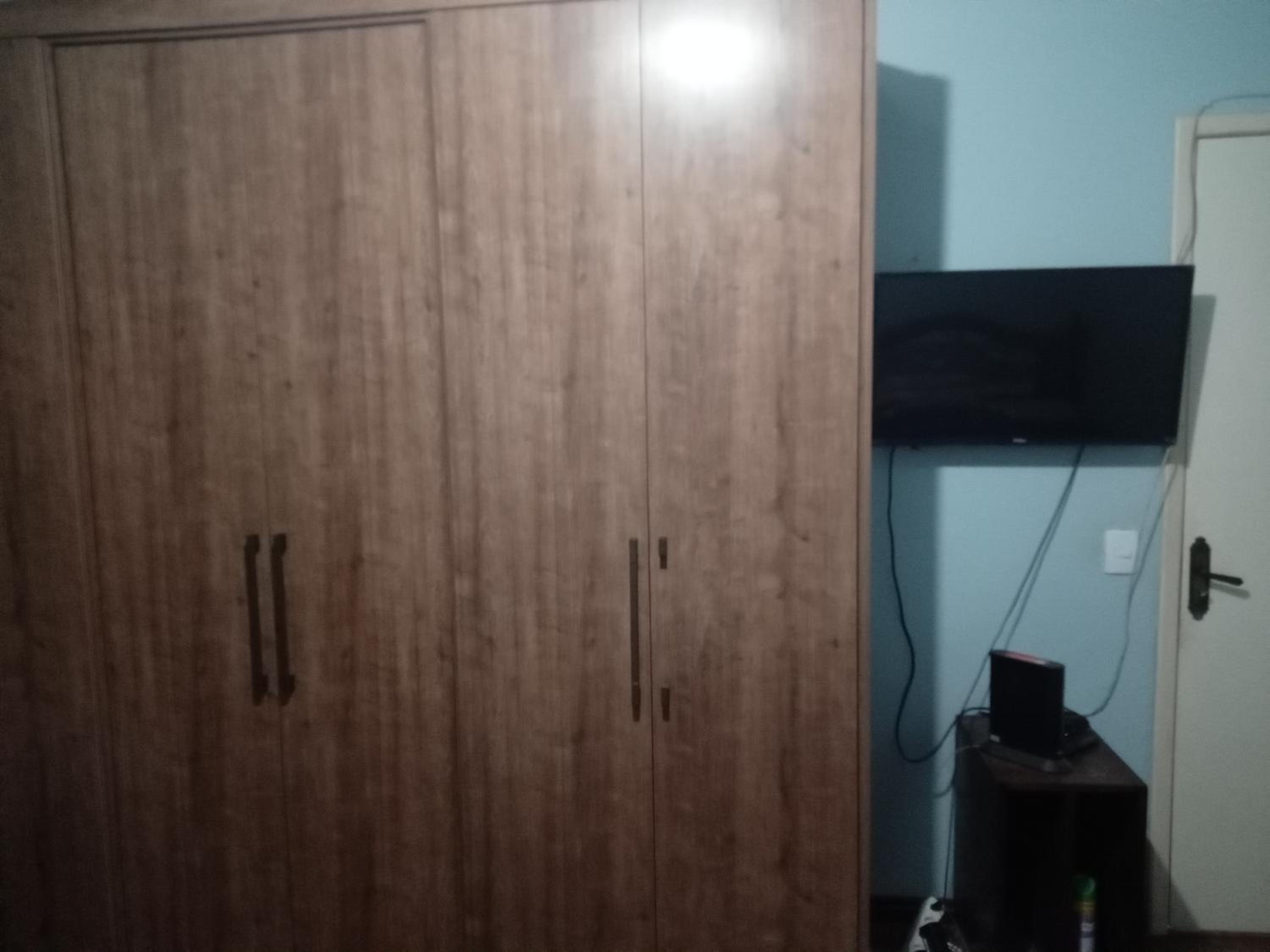 Alugo quarto, próximo à praia