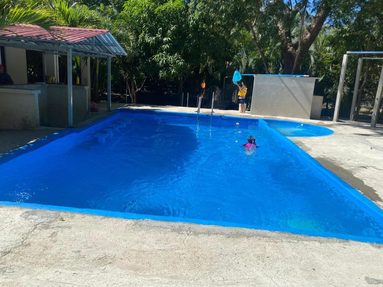 Cabinas El Pirata