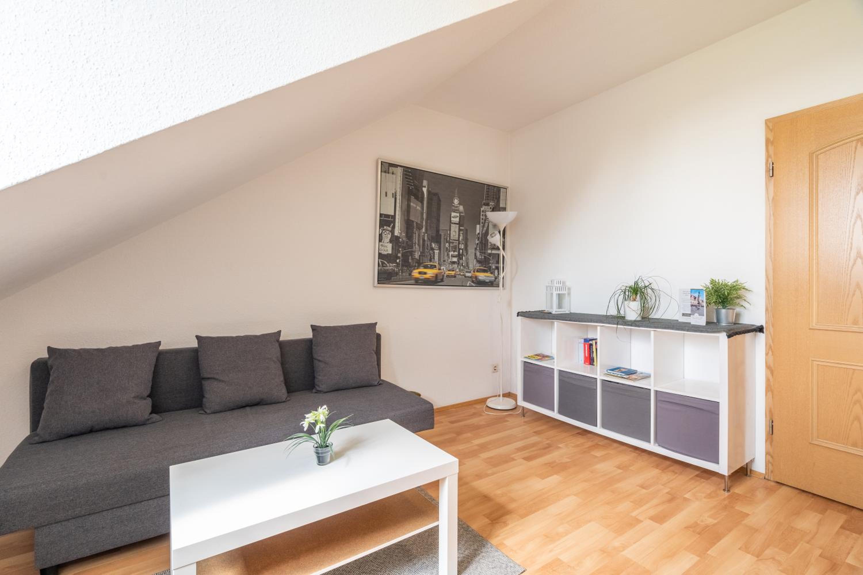 Gemütliche Dachgeschosswohnung -Waldstraßenviertel Leipzig