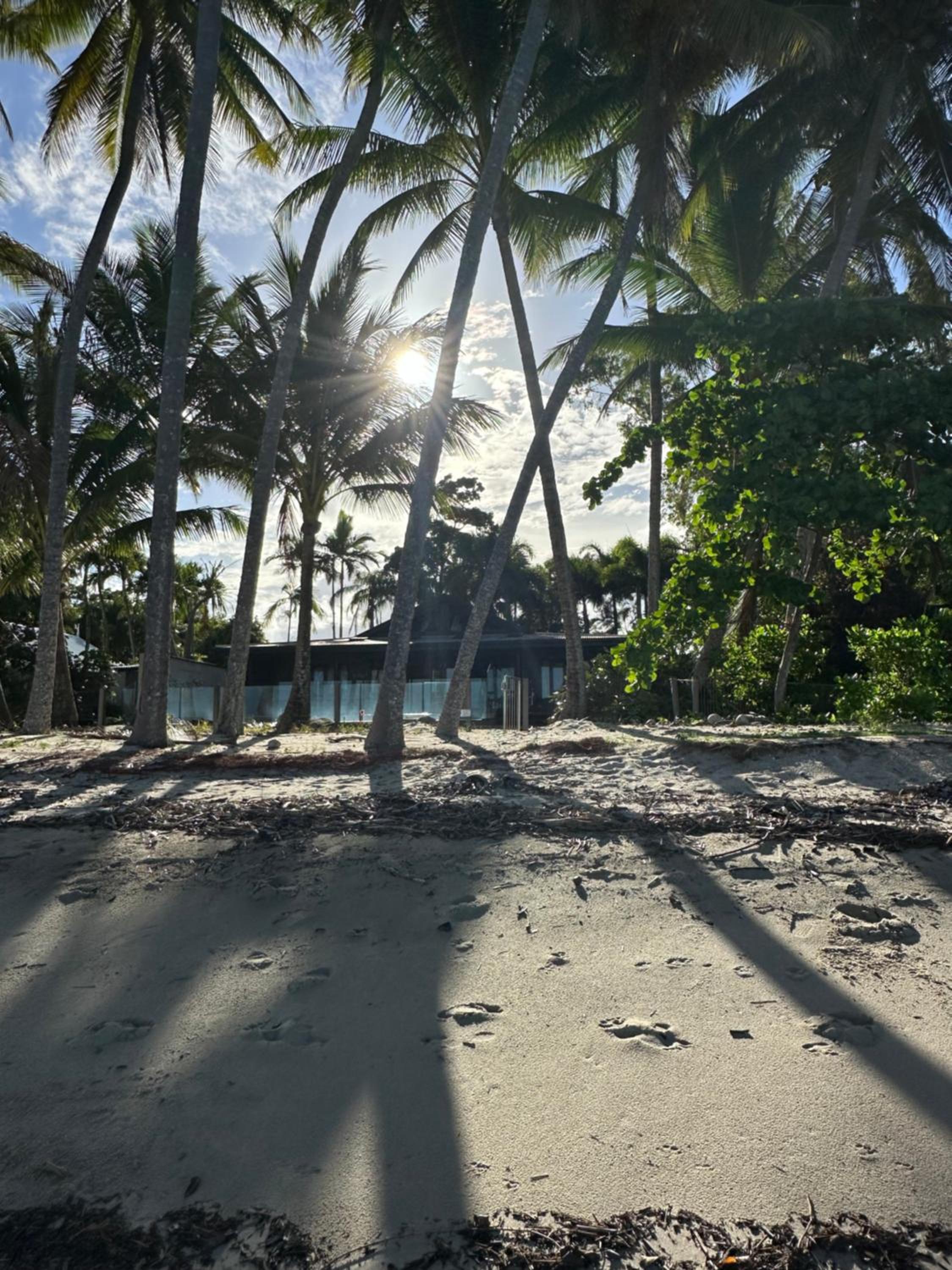 BALA Beach House on ABSOLUTE Beachfront