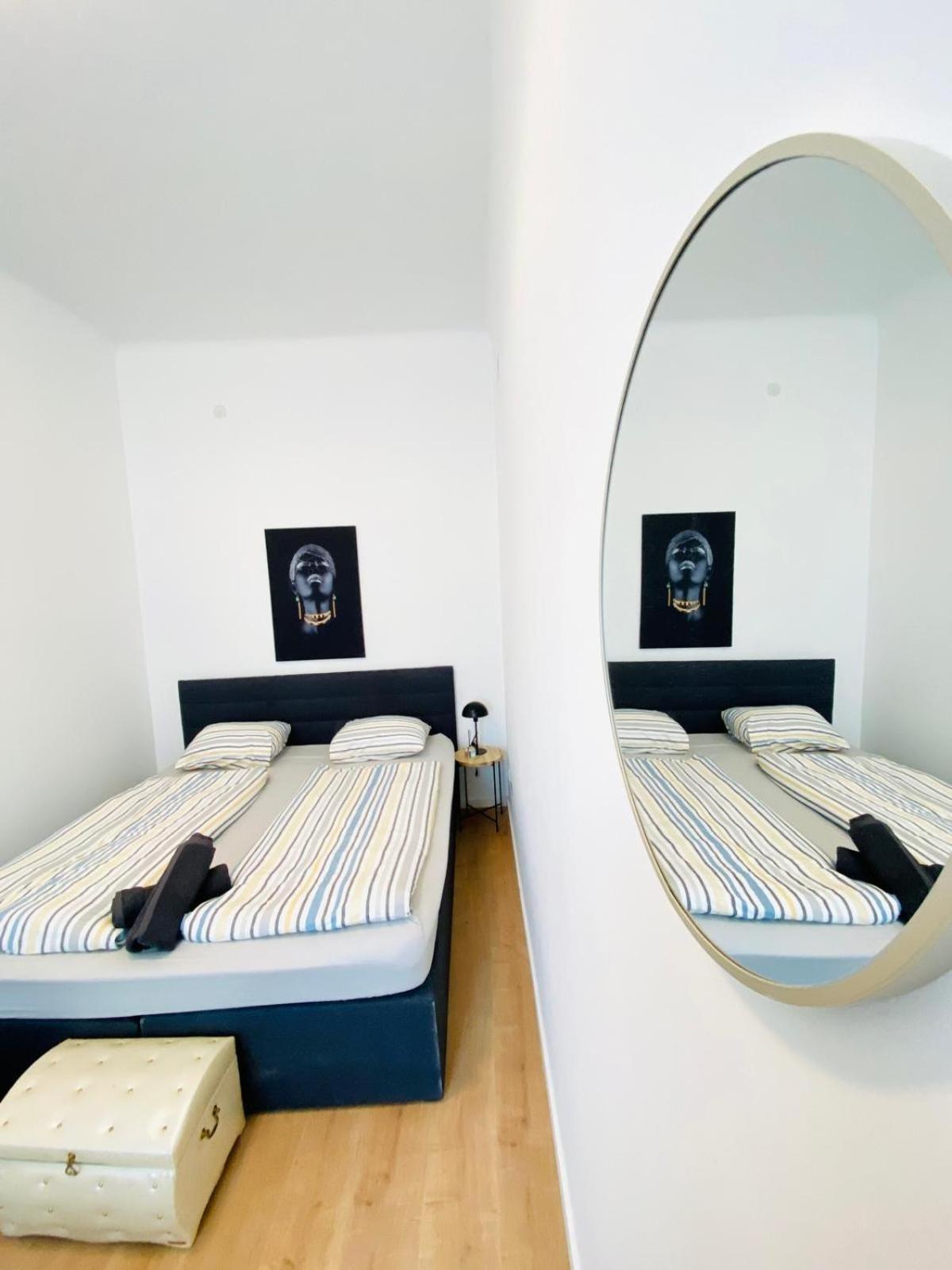 5BR Shared Apt Ideal for Groups 7 Min to Westbahnhof