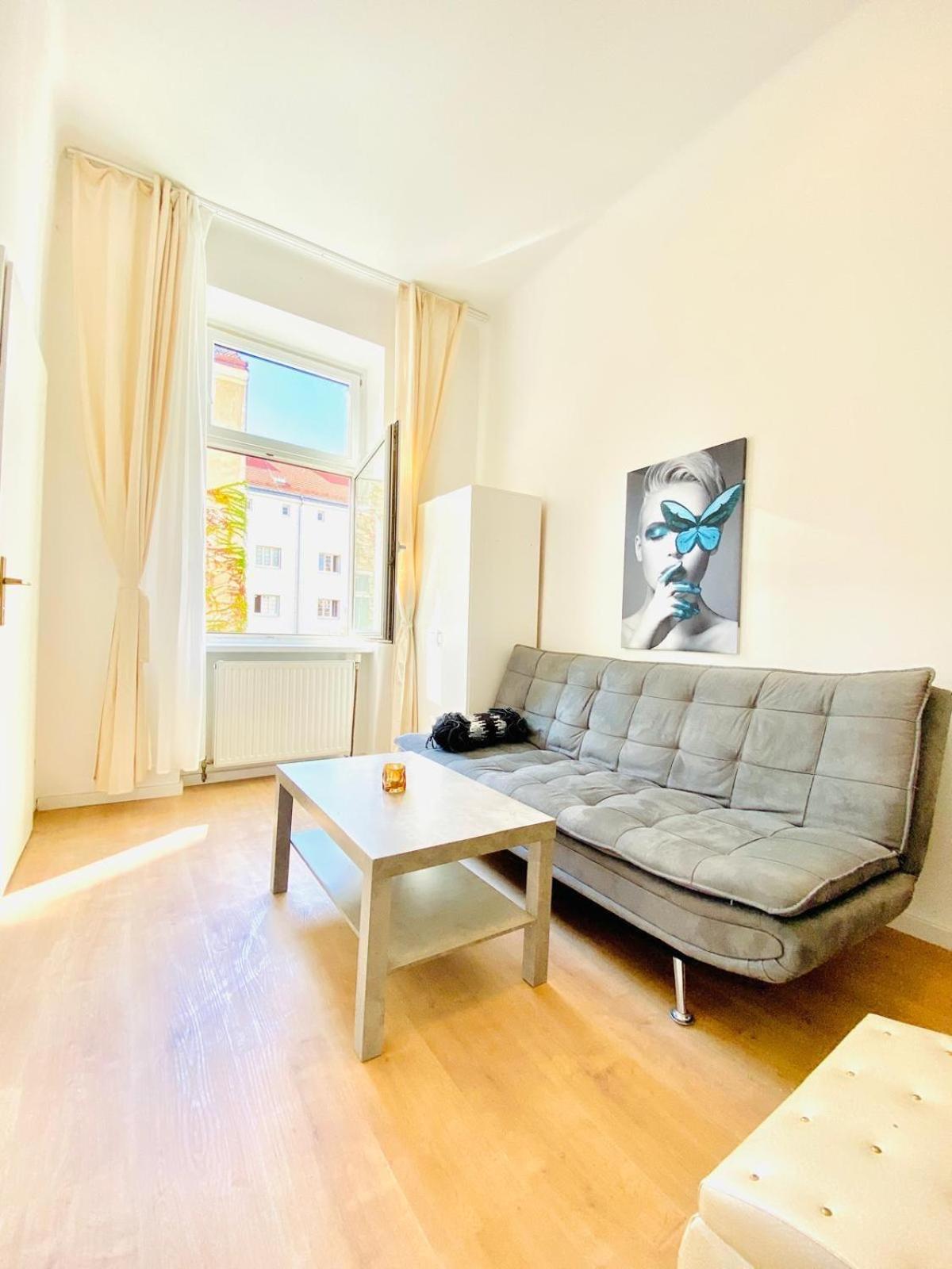 5BR Shared Apt Ideal for Groups 7 Min to Westbahnhof