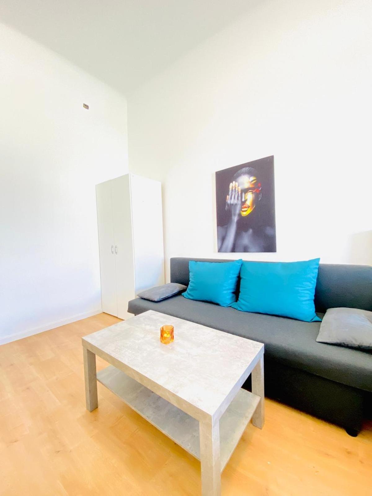 5BR Shared Apt Ideal for Groups 7 Min to Westbahnhof