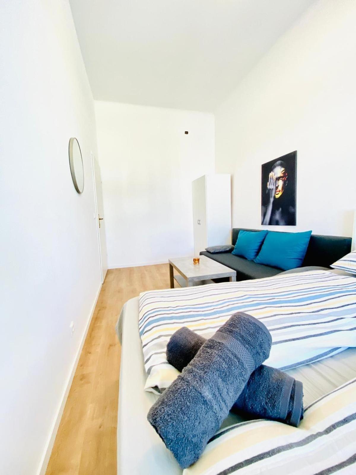 5BR Shared Apt Ideal for Groups 7 Min to Westbahnhof