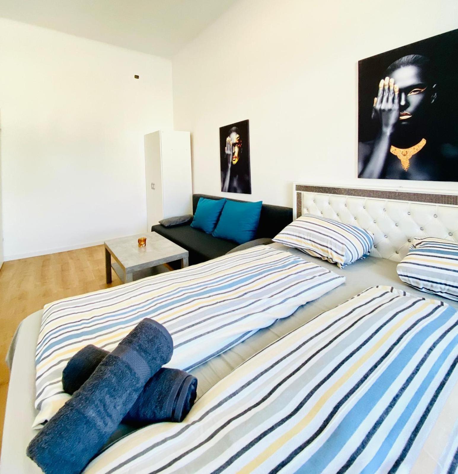 5BR Shared Apt Ideal for Groups 7 Min to Westbahnhof