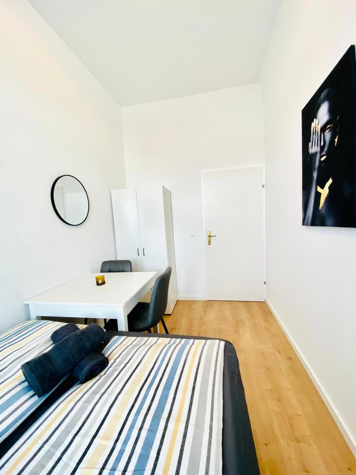 5BR Shared Apt Ideal for Groups 7 Min to Westbahnhof
