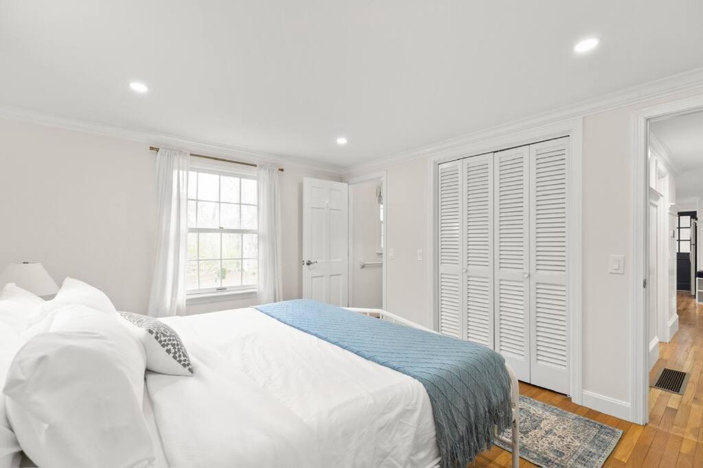 Retreat by the Hot Tub & Fire Pit, Dog-Friendly!