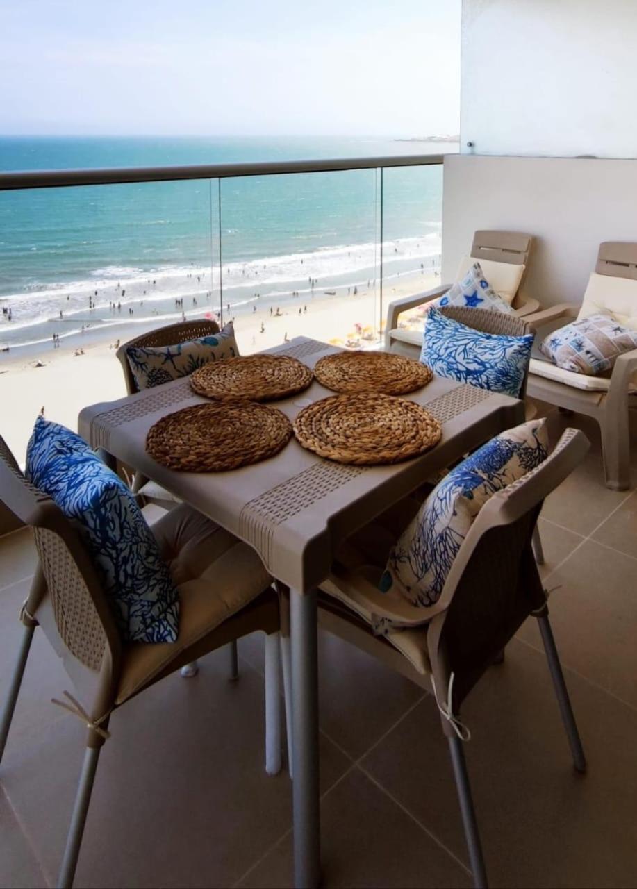 Palmetto Beach con buena vista al mar Cartagena