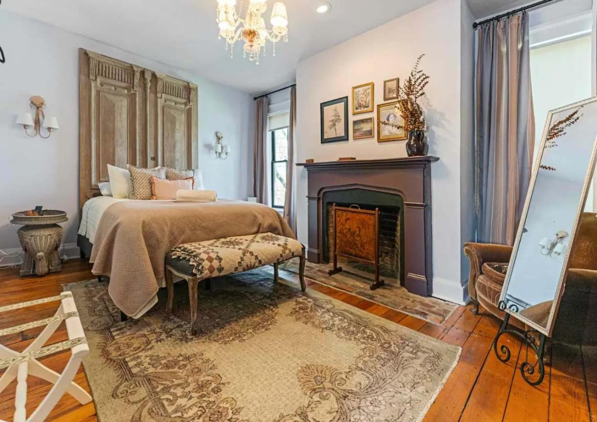 Frankfort Hideaway Urban Retreat in Louisville view 2