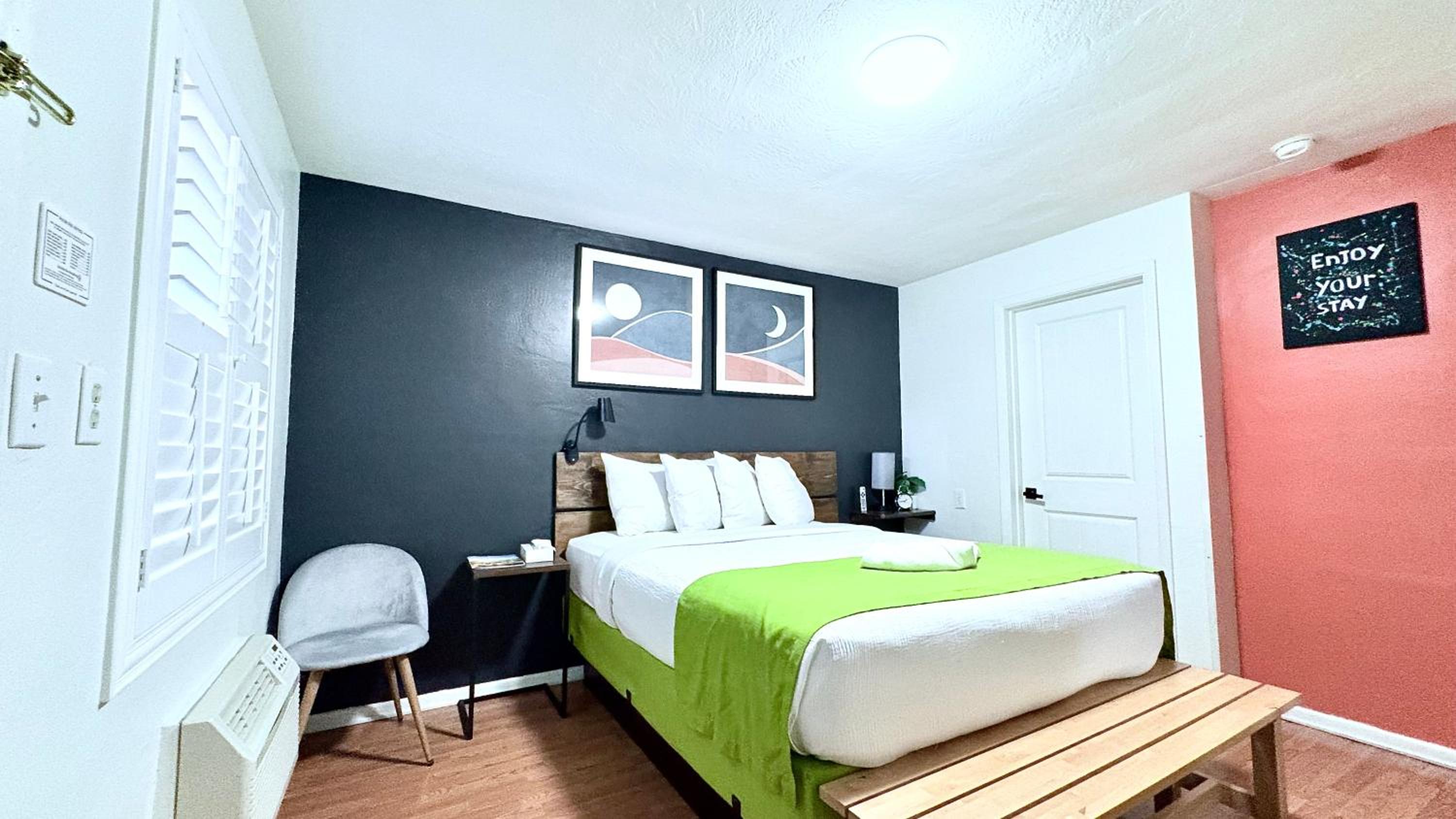 Medford Vacations - City Center Motel - Property Image 3